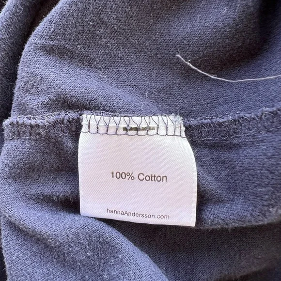 Hanna Andersson: Navy Long Sleeve Shirt w/ Red Truck Motif: Size 6-7 - Picture 4 of 5